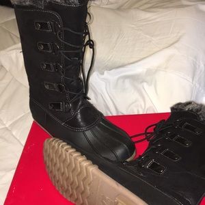 Black snow boots -8women